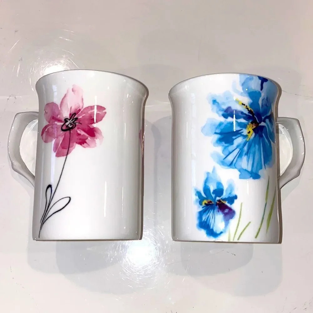 New Set of 2 Stechcol Floral mugs